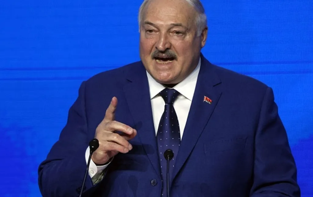 Лукашенко заявив, що Путіну нібито радили завдати ракетного удару по Банковій