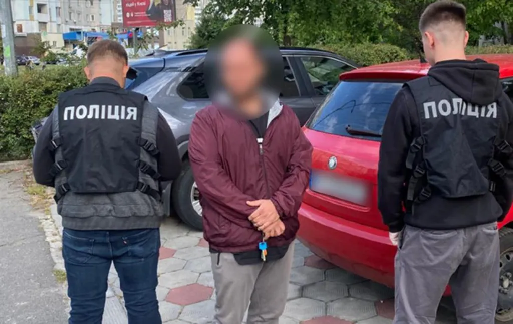 У столиці викрили групу наркоторговців із місячним обігом у 5 мільйонів
