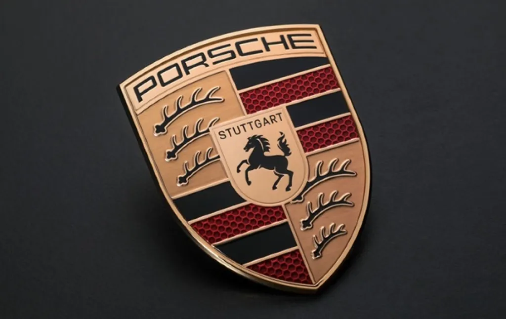 Porsche відмовилась від власного виробництва батарей для електрокарів