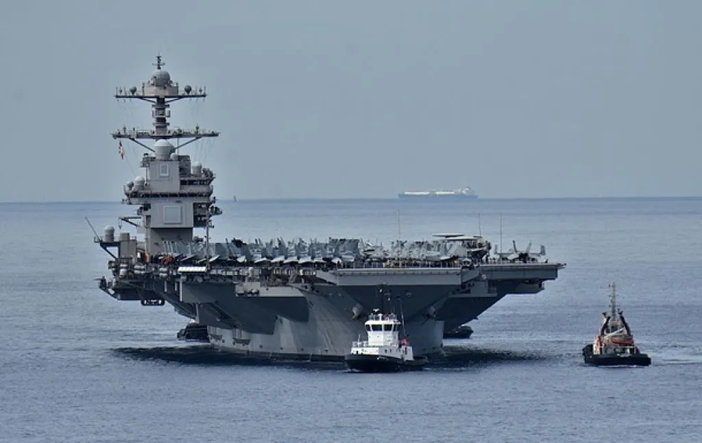 Американський авіаносець USS Gerald Ford вирушив на навчання до Північного моря