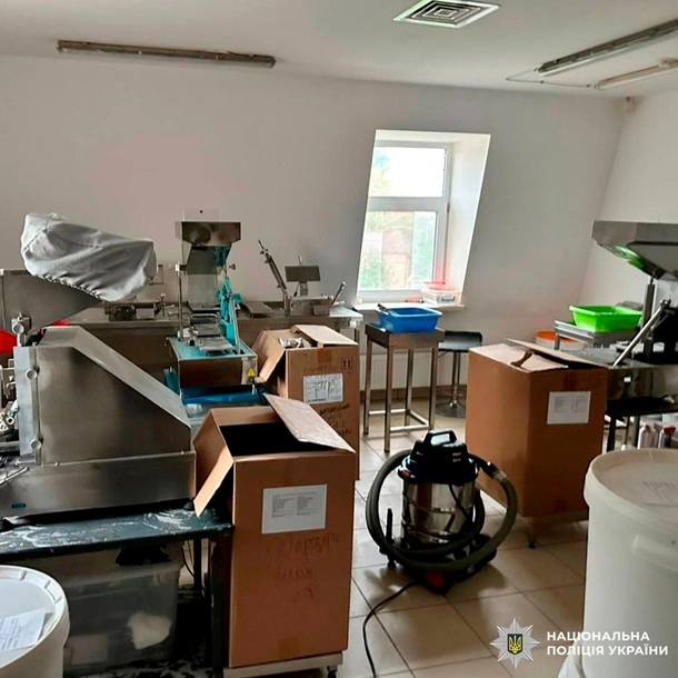 У Харкові викрили групу, що продавала підроблені БАДи під виглядом держпрограми