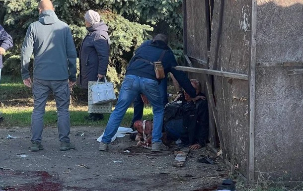 В Луганську чоловік підірвався на замінованій колонці, постраждали двоє людей