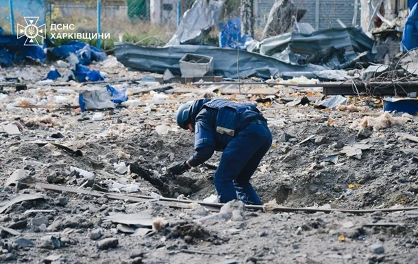 У Харкові КАБ влучили по автобазі: шестеро постраждалих та масштабні руйнування