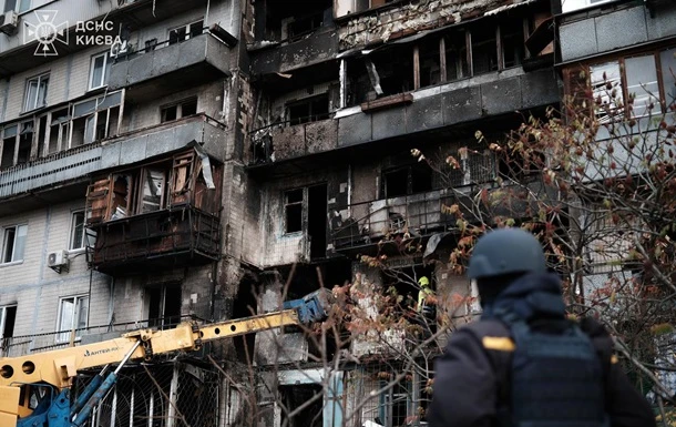 Кількість постраждалих у Києві через нічну атаку зросла до 33
