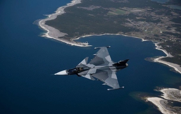 Зеленський повідомив про плани України отримати 250 нових бойових літаків