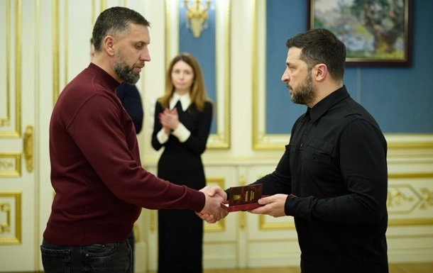 Зеленський нагородив українських енергетиків за мужність і самовідданість