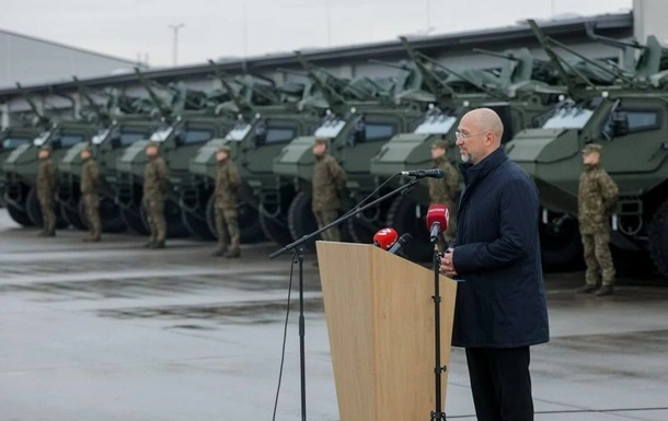 Латвія передала Україні 21 бронетранспортер Patria для Сил спеціальних операцій