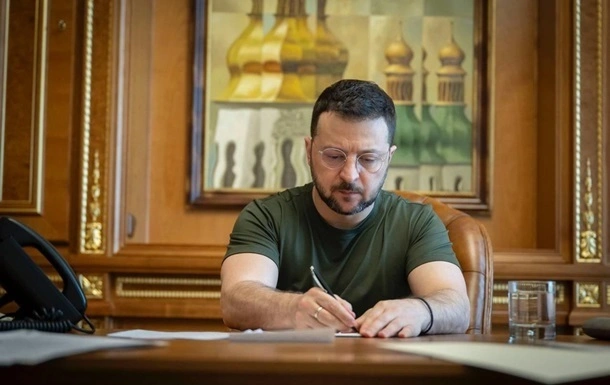 Президент звільнив двох заступників секретаря РНБО