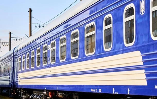 «Укрзалізниця» спростувала чутки про зупинку потягів на Полтавщині