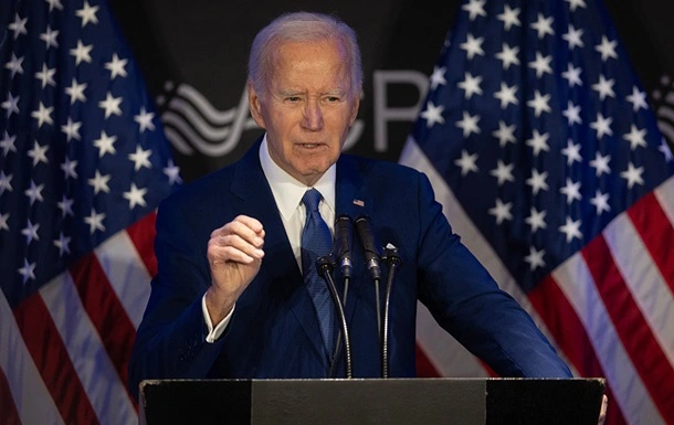 Байден різко розкритикував Трампа за руйнування демократії