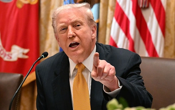 Трамп пообіцяв виплатити по $2 тисячі кожному американцю