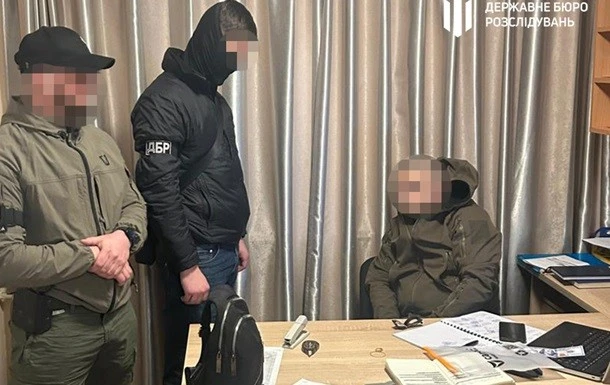 В одеській Військовій академії викрили посадовця, який вимагав гроші у курсантів