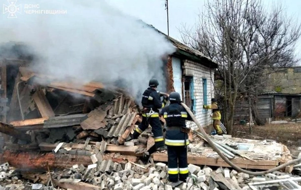 Атака дронів на Чернігівщині спричинила пожежі та загибель продавчині