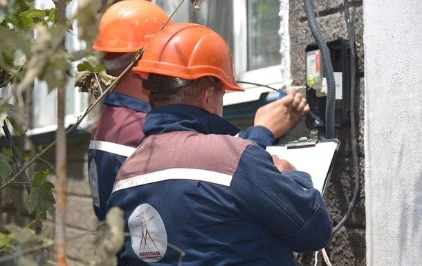 Через обстріли та негоду країна знову стикається з відключеннями світла