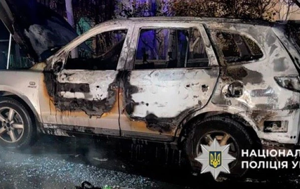У Києві затримали чоловіка, який підпалив авто нового партнера колишньої співмешканки