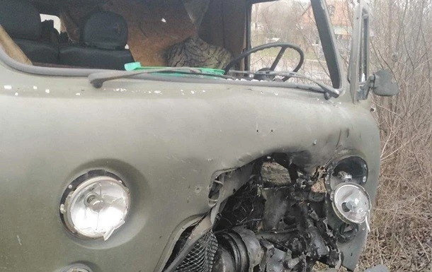На Запоріжжі під час огляду мережі російський дрон атакував автівку енергетиків