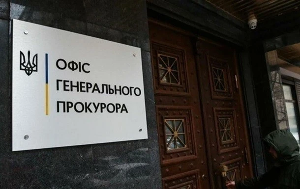 Посадовиця ДПС з Черкащини приховала авто чоловіка на понад 7 млн грн у декларації