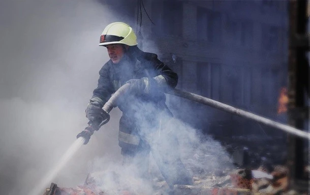 Російські удари по Харкову: двоє загиблих та пошкоджені будинки