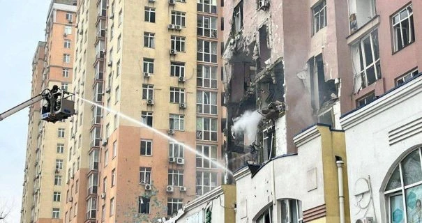 У Києві обстріляли будинок Віктора Павліка: сім’я артиста не постраждала