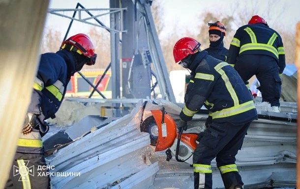 Трагедія у Пісочинській громаді: рятувальники завершили розбір завалів на терміналі «Нової пошти»