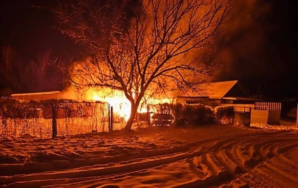 Нічна атака безпілотників на Запоріжжя: на місці влучання спалахнула пожежа