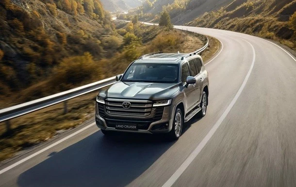 Ексклюзив для Східної Європи: Toyota виводить на ринок гібридний Land Cruiser 300 із рекордною потужністю