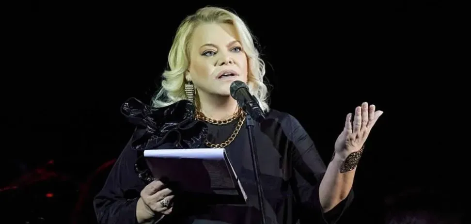 Від «Червоної шапочки» до пропаганди: Яна Поплавська вимагає позбавити Британію статусу «Великої»