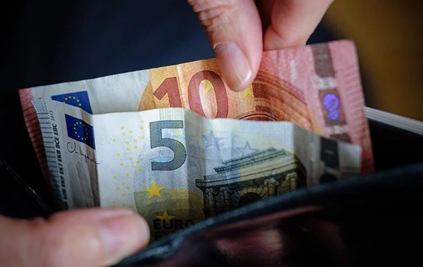 Валютне піке: євро оновив мінімуми на тлі близькосхідної ескалації
