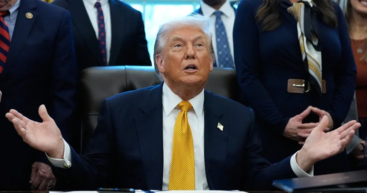 Трамп заявив про блокаду Ірану, удари по цілях і відкинув сценарій ядерного удару